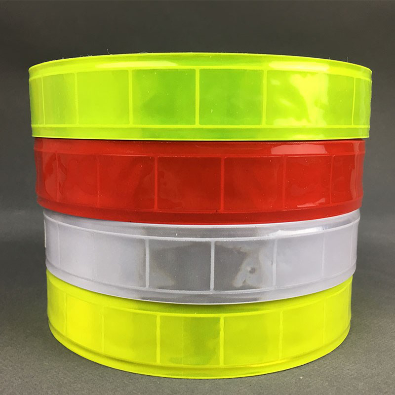 標(biāo)準(zhǔn)晶格片分條壓紋機(jī) HD-0908 標(biāo)準(zhǔn)晶格片分條壓紋機(jī) HD-0908