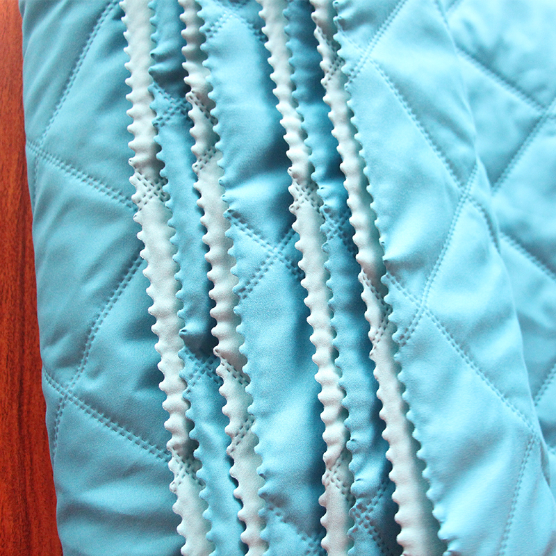 全自動(dòng)超聲波裥棉分條橫切一體機(jī) HD-1221 全自動(dòng)超聲波裥棉分條橫切一體機(jī) HD-1221