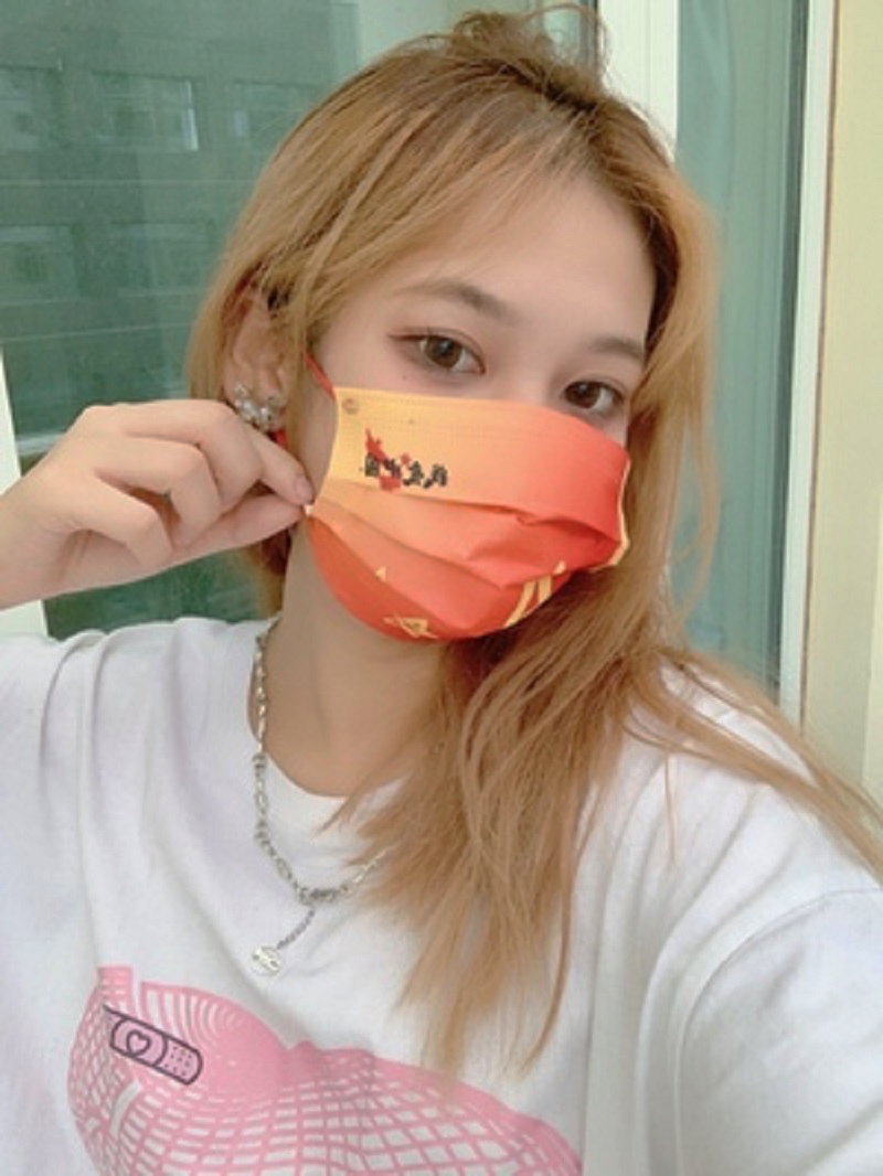 高速全電定位平面口罩機HD-11103 高速全電定位平面口罩機HD-11103