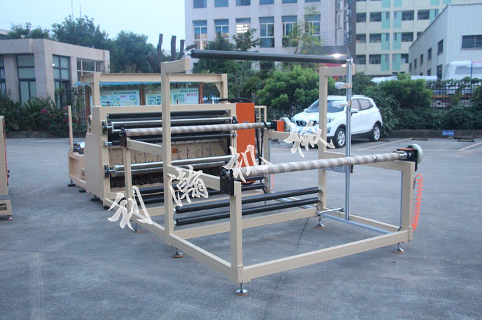 全自動<a href='http://m.wingedpower.com.cn/xingyezixun/698.html' target='1' style='font-size:14px; font-weight:bold; color:#ff0000;'>超聲波<a href='http://m.wingedpower.com.cn/xingyezixun/748.html' target='1' style='font-size:14px; font-weight:bold; color:#ff0000;'>裥棉機</a></a>側面